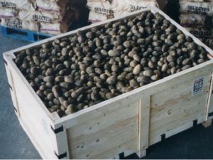 Wooden crate for shipment of food internationally