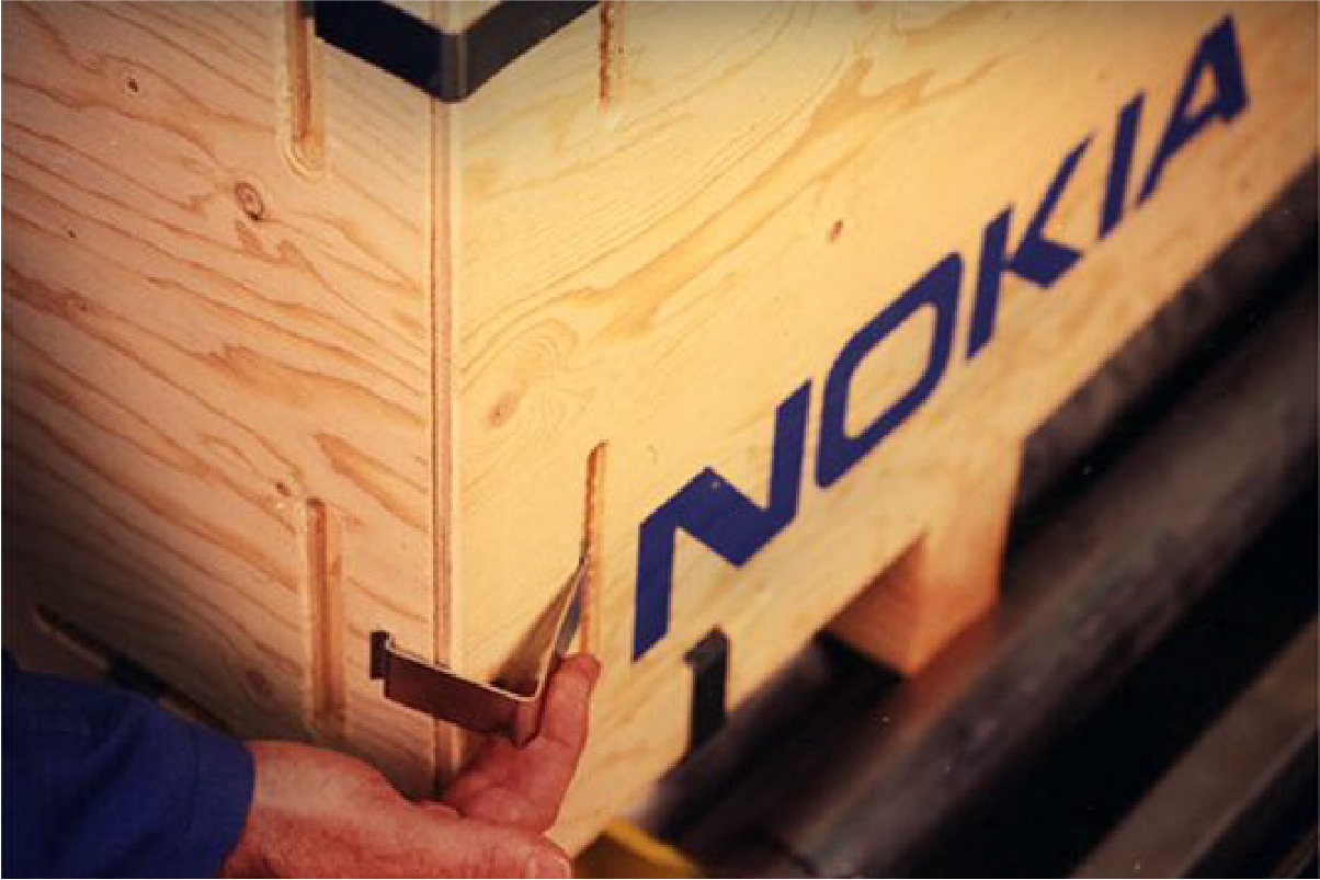Nokia plywood crate with Crocodile spring steel clip