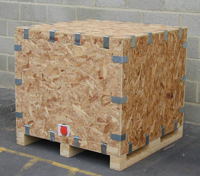 wood crate clipped system for standard ibc containers with a valve