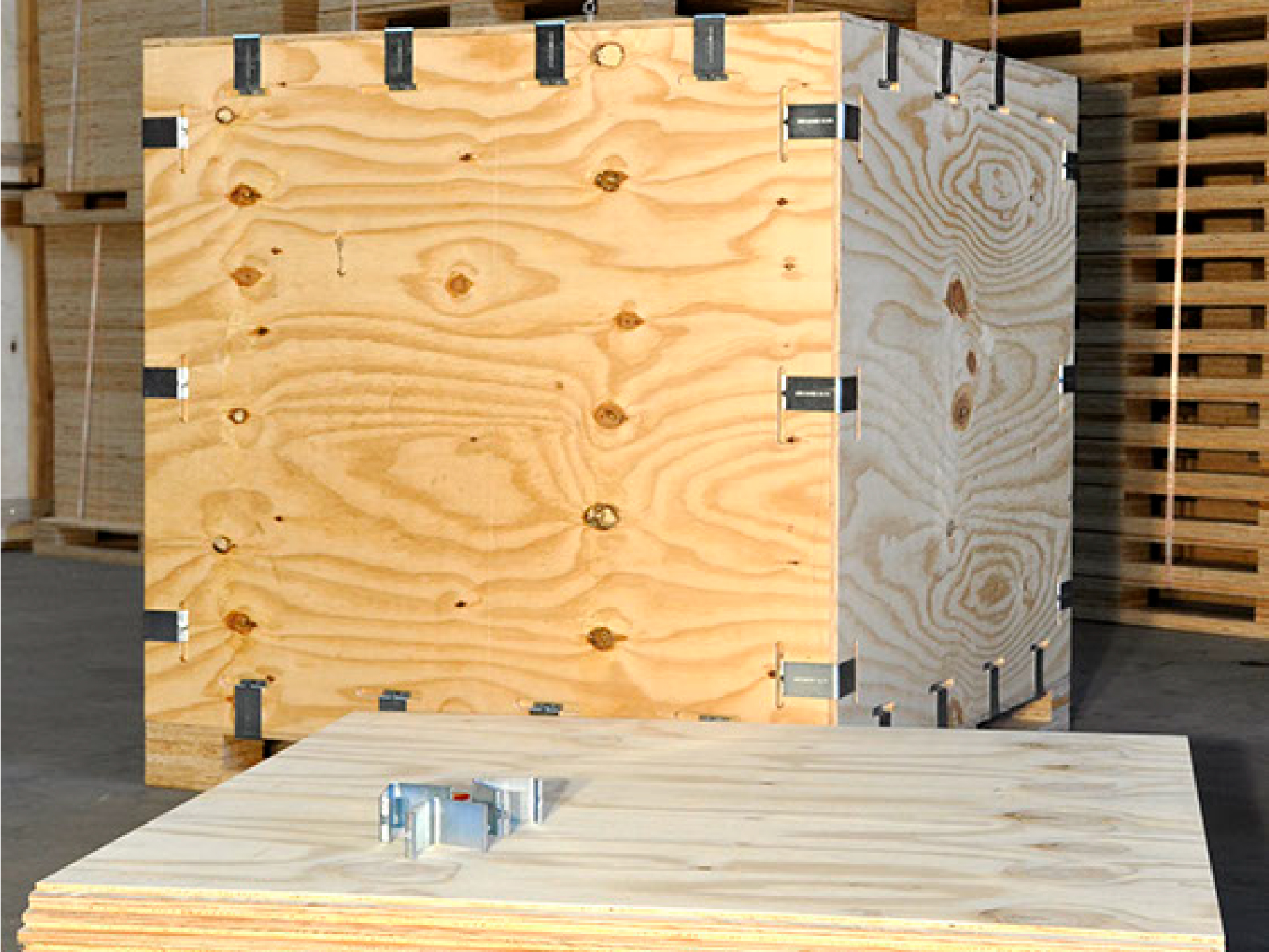 18mm plywood export crate - Crocodile collapsible system
