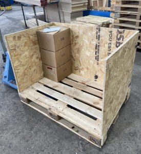 Pallet with open front collar - part loaded